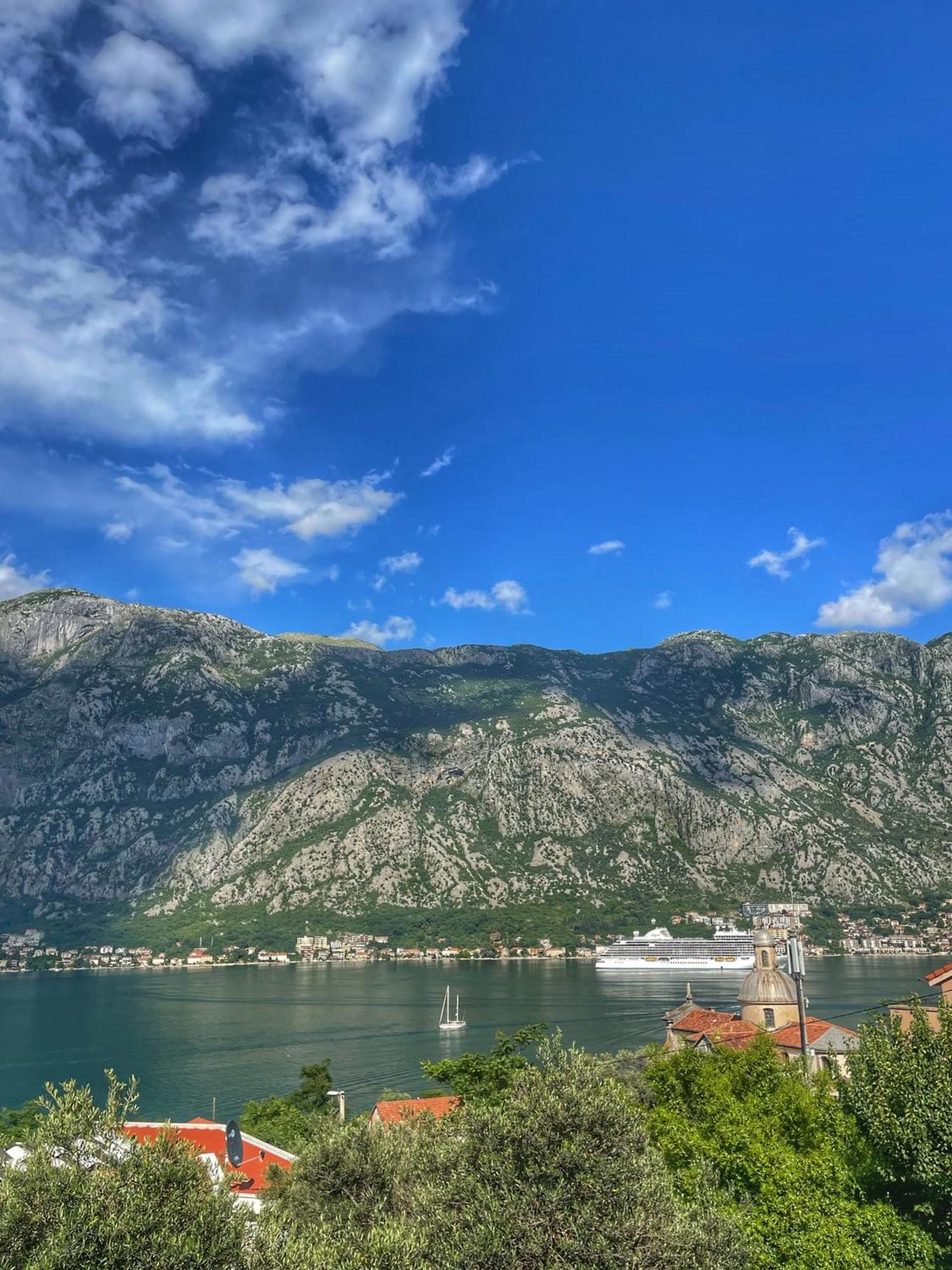 Apartments Krivokapic Prcanj With Bay View Kotor Eksteriør bilde