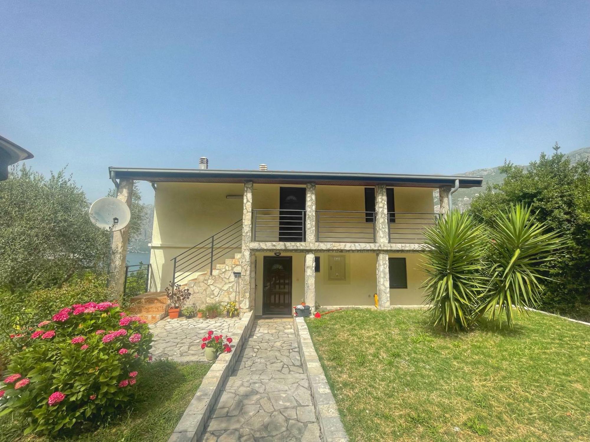 Apartments Krivokapic Prcanj With Bay View Kotor Eksteriør bilde