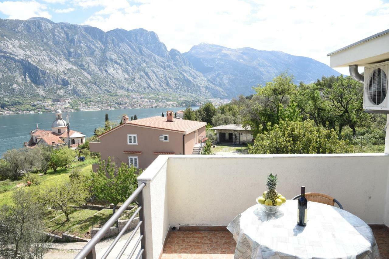 Apartments Krivokapic Prcanj With Bay View Kotor Eksteriør bilde
